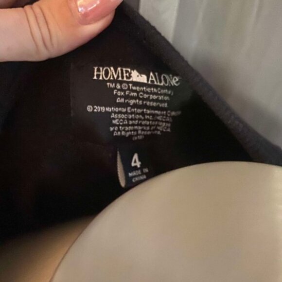 Torrid size 4 Home Alone Black Raglan Holiday Sweatshirt - Picture 9 of 10